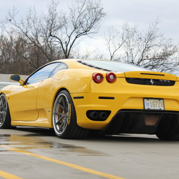 Ferrari w RL (3)